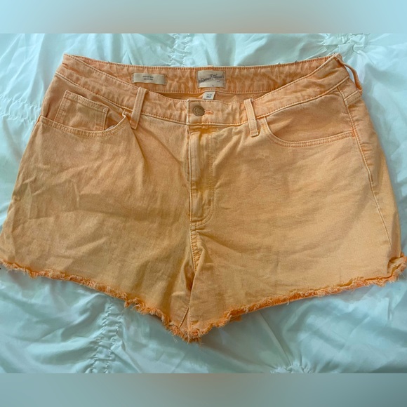 EUC Universal Thread Colored Denim Shorts - Picture 1 of 3